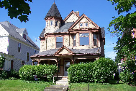 303centerstreet-1.jpg