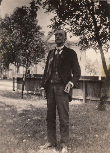 j.b.brinton603centerst.1900.jpg